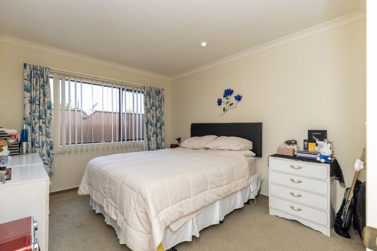 Photo of property in 196 Milne Drive, Paraparaumu, 5032