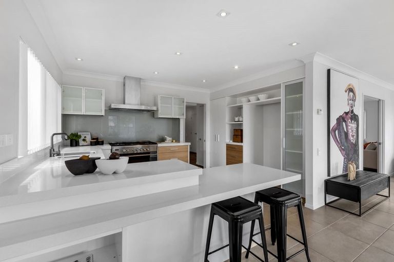 Photo of property in 38 Oakway Drive, Schnapper Rock, Auckland, 0632