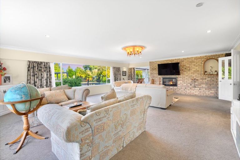 Photo of property in 16 Langford Place, Dairy Flat, Albany, 0792