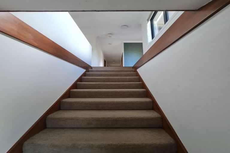 Photo of property in 91 James Cook Street, Havelock North, 4130