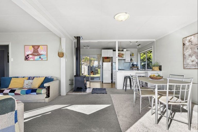 Photo of property in 670 Abel Tasman Drive, Clifton, Takaka, 7183