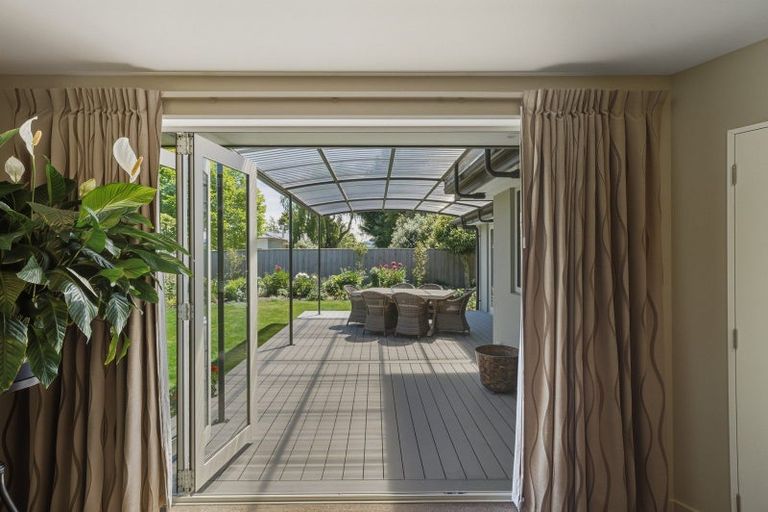 Photo of property in 28 Chesterfield Place, Rangiora, 7400