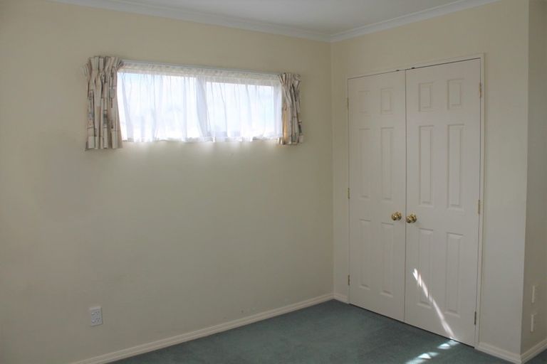 Photo of property in 10 Feeny Crescent, East Tamaki, Auckland, 2013