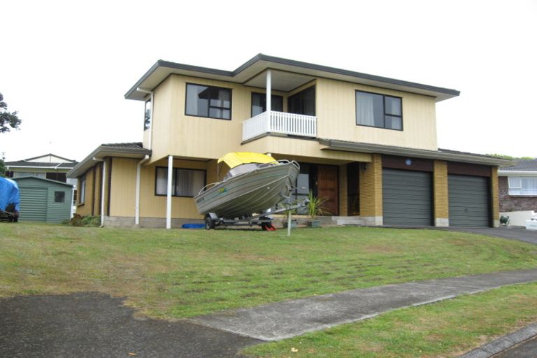 Photo of property in 12 Claresholm Place, Mangere Bridge, Auckland, 2022