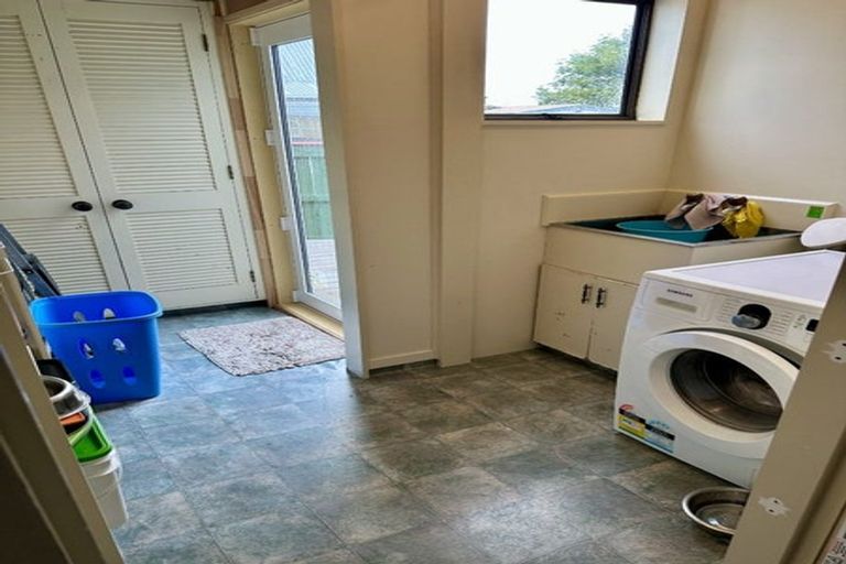 Photo of property in 64 Rhodes Drive, Kelvin Grove, Palmerston North, 4414