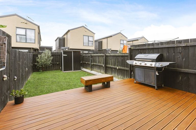 Photo of property in 12 Dignity Street, Papakura, 2110