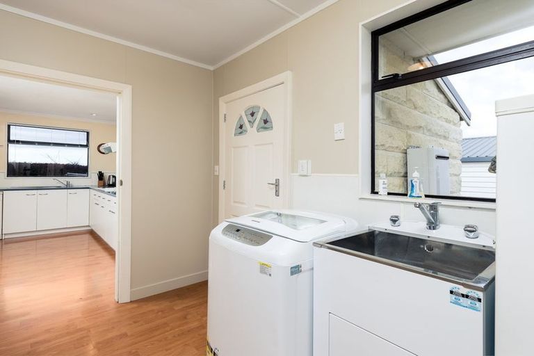 Photo of property in 16 George Street, Waimate, 7924