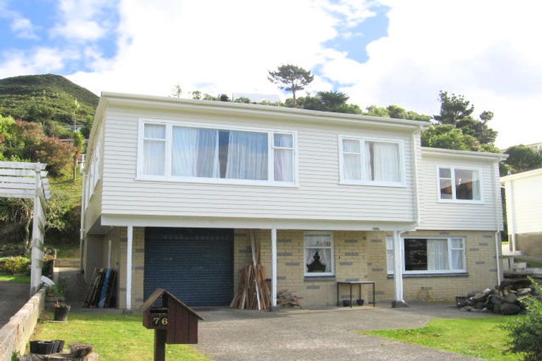 Photo of property in 76 Allington Road, Karori, Wellington, 6012