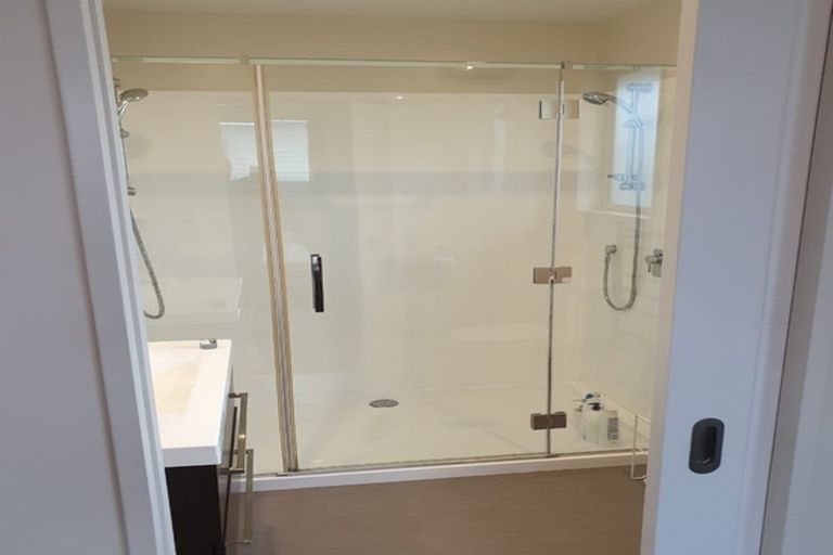 Photo of property in 24 Cresswell Place, Johnsonville, Wellington, 6037