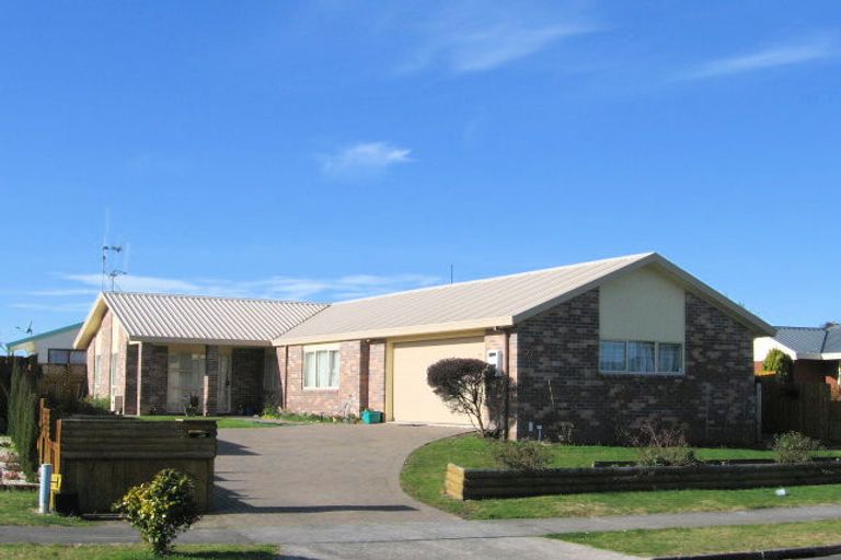 Photo of property in 20 Antrim Place, Nawton, Hamilton, 3200