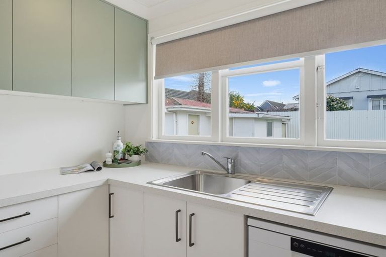 Photo of property in 423 Ruahine Street, Terrace End, Palmerston North, 4410