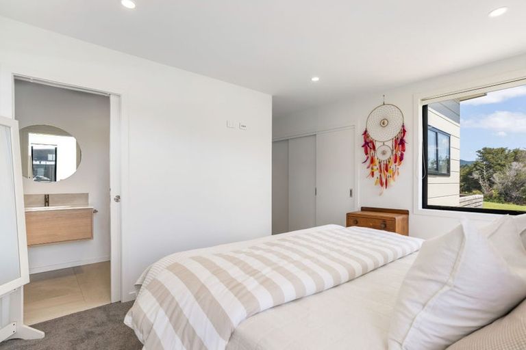 Photo of property in 5 Pinnacles Lane, Pauanui, 3579