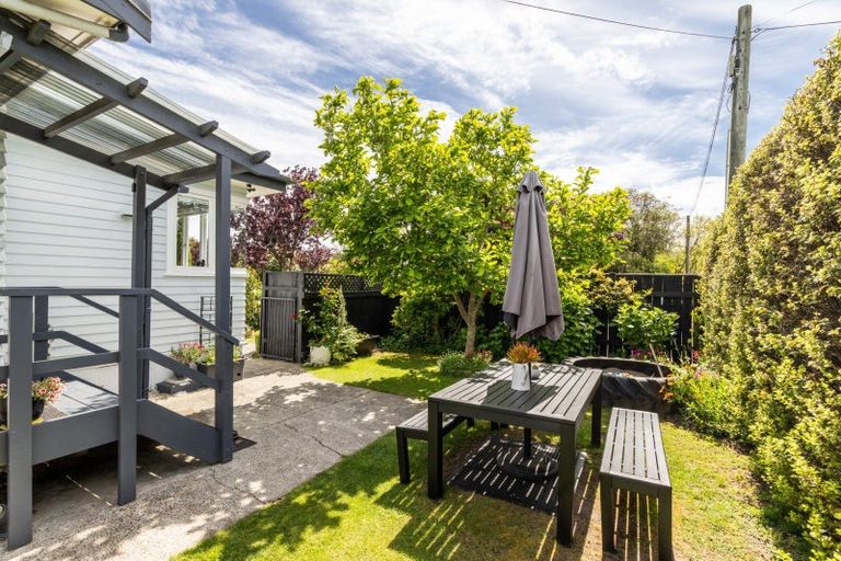 Photo of property in 10 Plassey Street, Havelock North, 4130