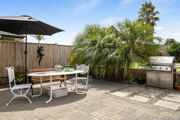 Photo of property in 21 Pine Harbour Parade, Beachlands, Auckland, 2018