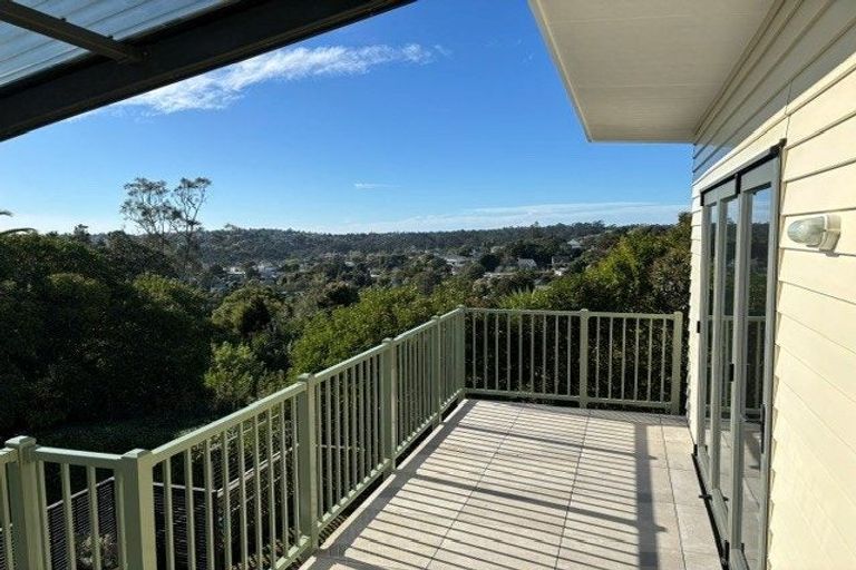 Photo of property in 67a Birkdale Road, Birkdale, Auckland, 0626