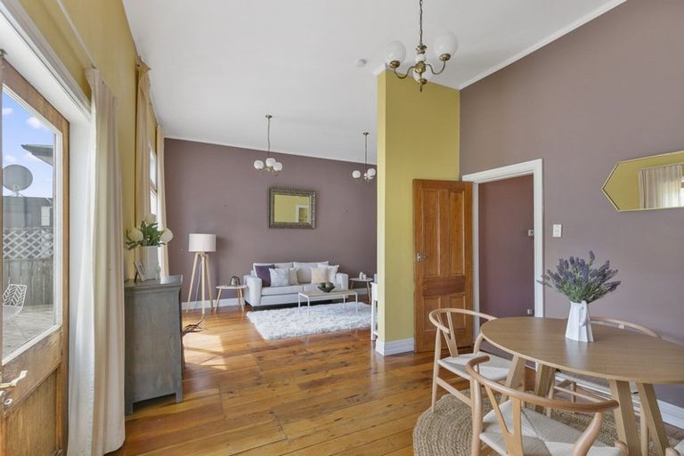 Photo of property in 142 Clyde Street, Island Bay, Wellington, 6023