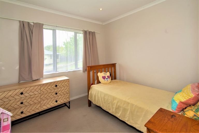 Photo of property in 93 Simpson Road, Ranui, Auckland, 0612