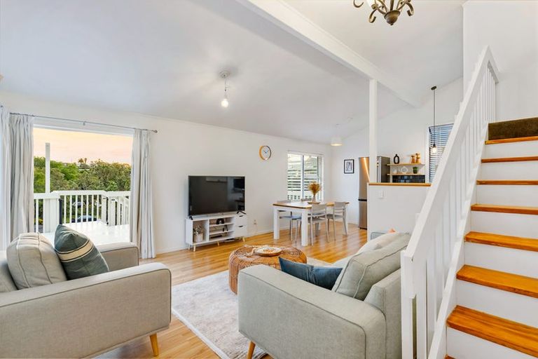 Photo of property in 2/14 Ashcraig Court, Torbay, Auckland, 0630