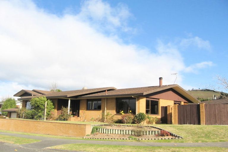 Photo of property in 17 Nicholas Street, Taradale, Napier, 4112