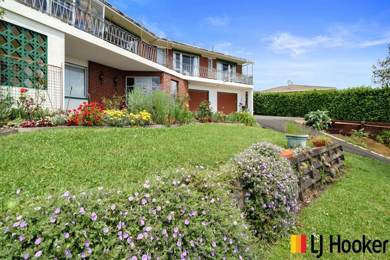 Photo of property in 7 Gibbs Crescent, Red Hill, Papakura, 2110