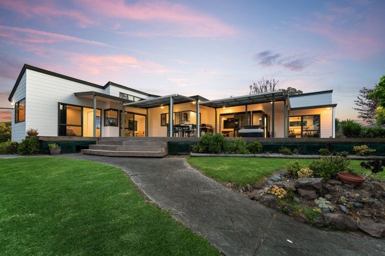 Photo of property in 14 Wade Place, Welcome Bay, Tauranga, 3175