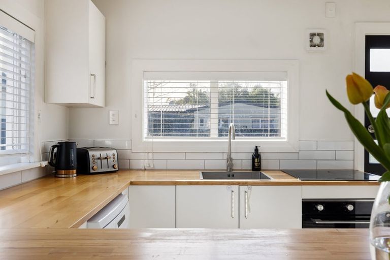 Photo of property in 31 Frederick Street, Waltham, Christchurch, 8011