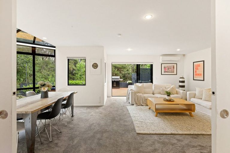 Photo of property in 1/47 Tui Glen Road, Birkenhead, Auckland, 0626