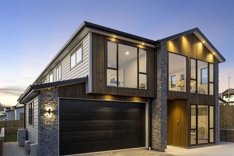 Photo of property in 65 Headsail Drive, Long Bay, Auckland, 0630