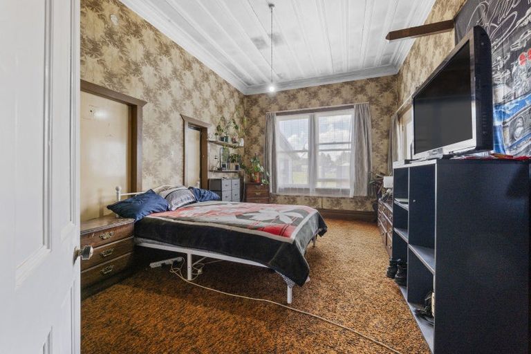 Photo of property in 86 Victoria Street, Kaponga, Hawera, 4679