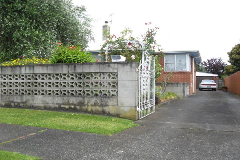 Photo of property in 5 Nicola Place, Mangere, Auckland, 2022