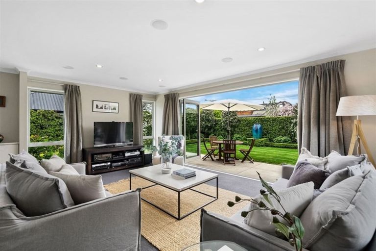 Photo of property in 30 Hawthorne Street, Strowan, Christchurch, 8052