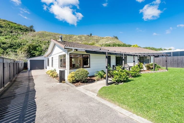 Photo of property in 87 Elizabeth Street, Waikanae, 5036