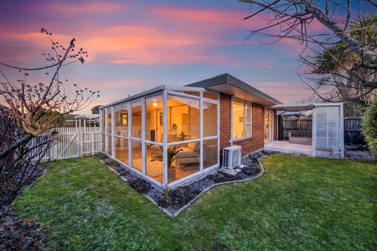 Photo of property in 13b Thornhill Place, Sockburn, Christchurch, 8042