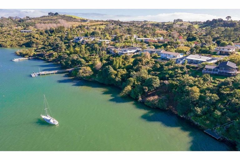 Photo of property in 44 Rangitane Loop Road, Kerikeri, 0294