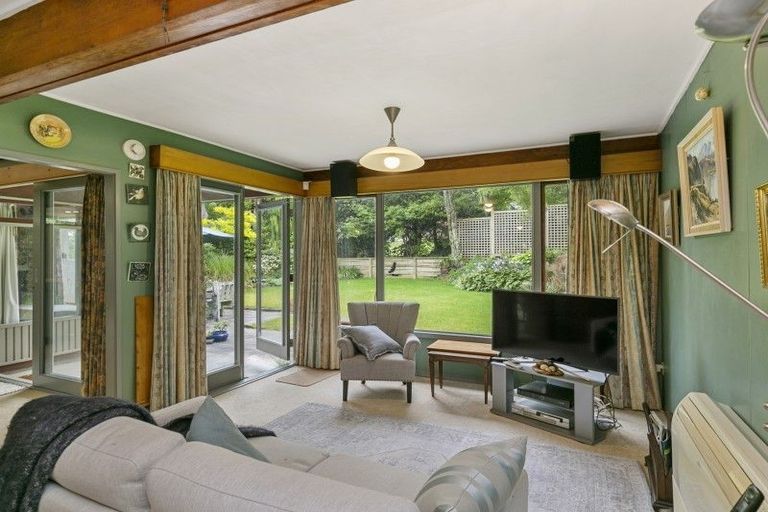 Photo of property in 146a Karori Road, Karori, Wellington, 6012