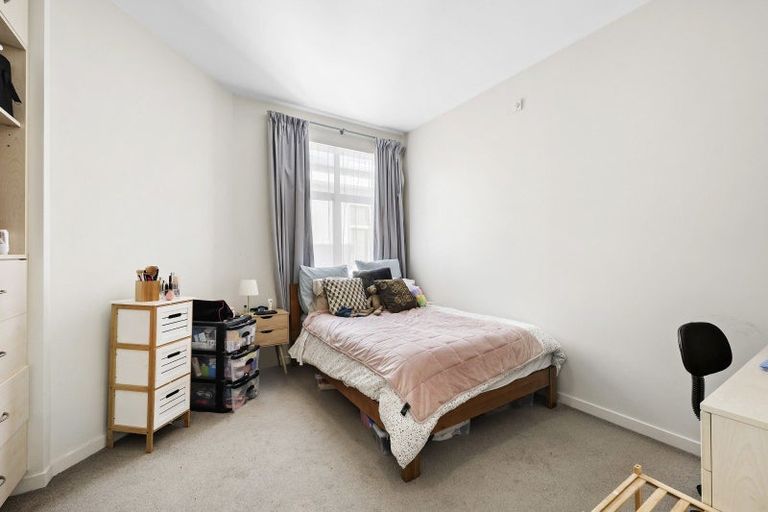 Photo of property in City Lodge, 704/115 Vivian Street, Te Aro, Wellington, 6011