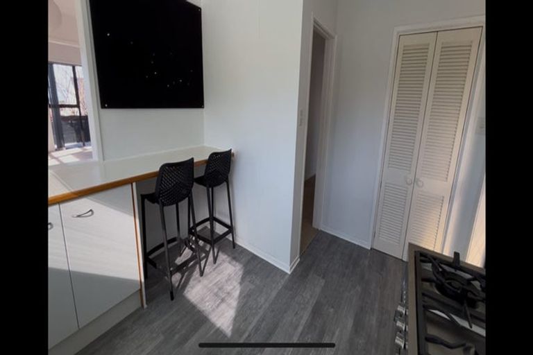 Photo of property in 11a Orewa Heights Crescent, Orewa, 0931