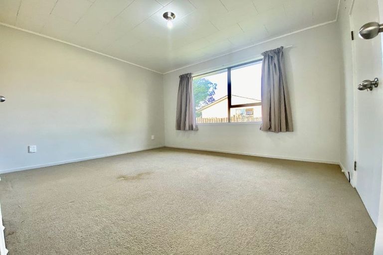 Photo of property in 15 Mon Desir Place, Manurewa, Auckland, 2102