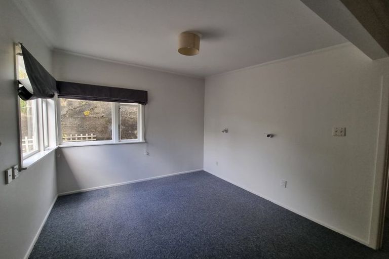 Photo of property in 94 Karepa Street, Brooklyn, Wellington, 6021