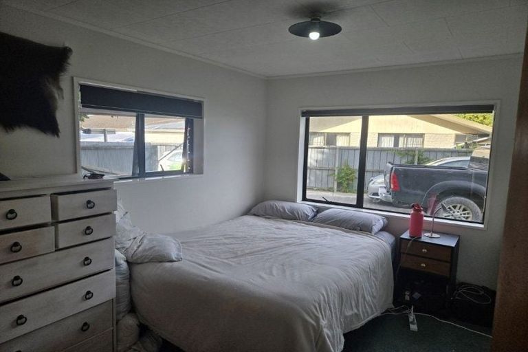 Photo of property in 1/130 Middlepark Road, Sockburn, Christchurch, 8042