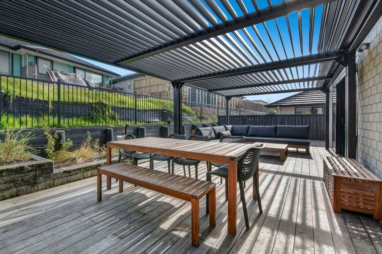 Photo of property in 16 Urumaraki Avenue, Helensville, 0800