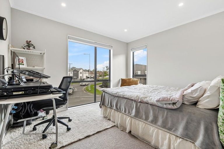 Photo of property in 24 Clark Road, Hobsonville, Auckland, 0616