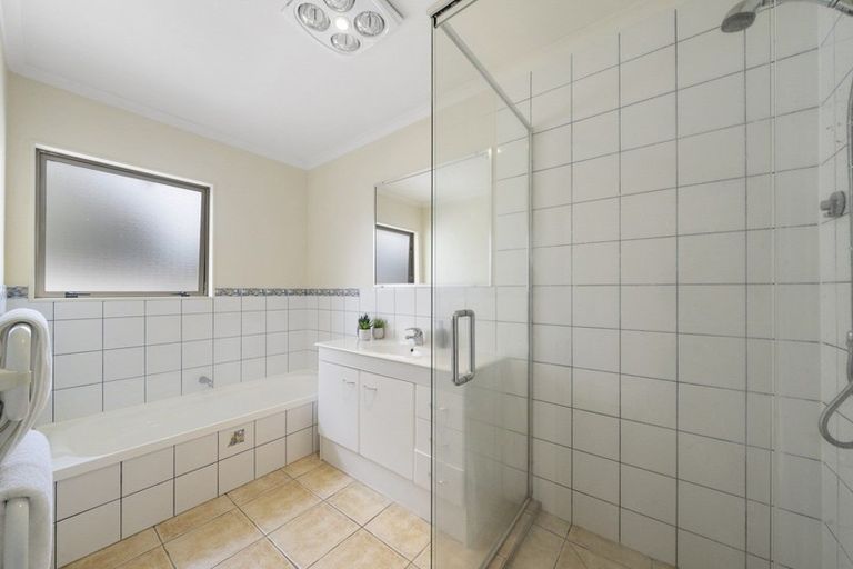 Photo of property in 218 Mazengarb Road, Paraparaumu, 5032