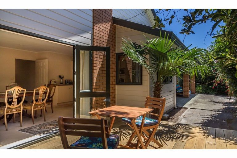 Photo of property in 35 Motutapu Avenue, Manly, Whangaparaoa, 0930