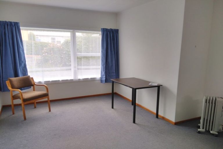 Photo of property in 25 Fulford Street, New Plymouth, 4310