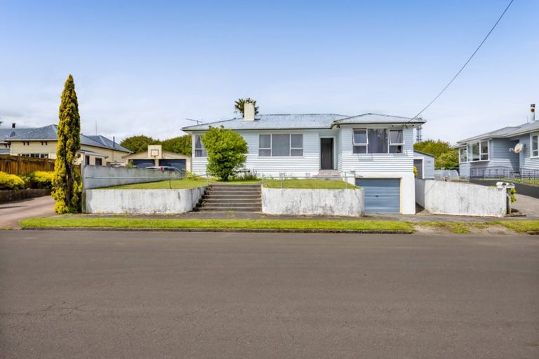 Photo of property in 130 Miranda Street, Stratford, 4332