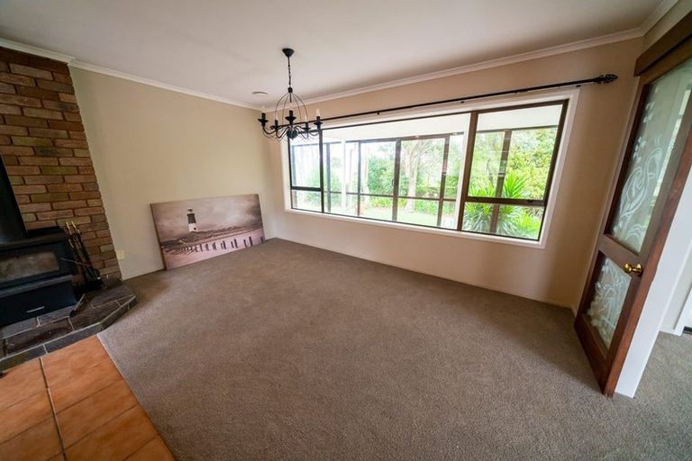 Photo of property in 248 Red Hills Road, Massey, Henderson, 0782