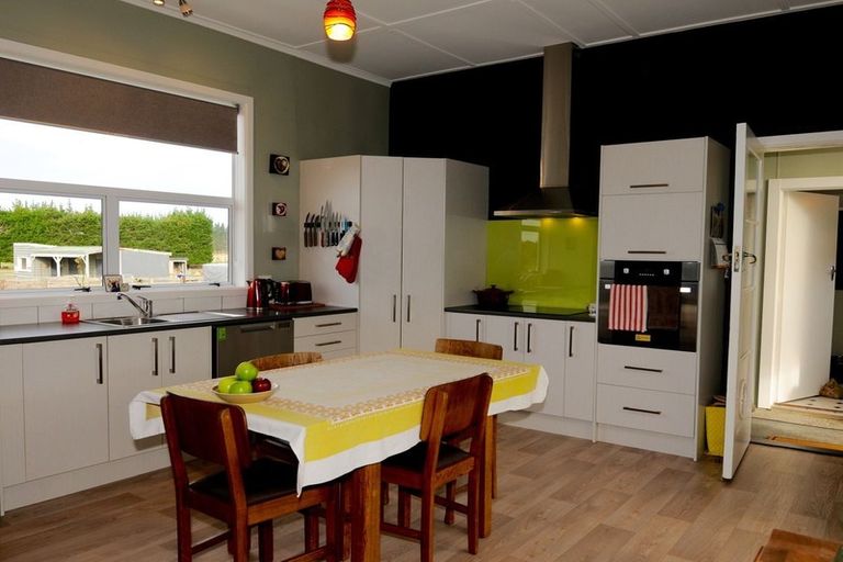 Photo of property in 64 Waihao Back Road, Waimate, 7979