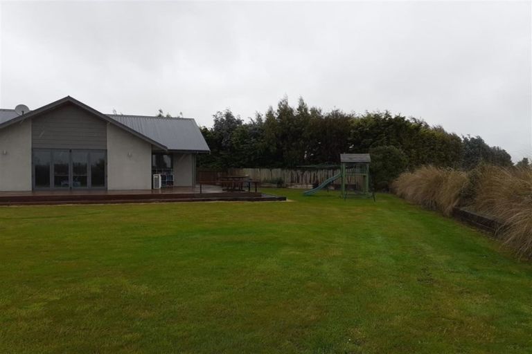 Photo of property in 25 Riversdale-waikaia Road, Riversdale, 9776
