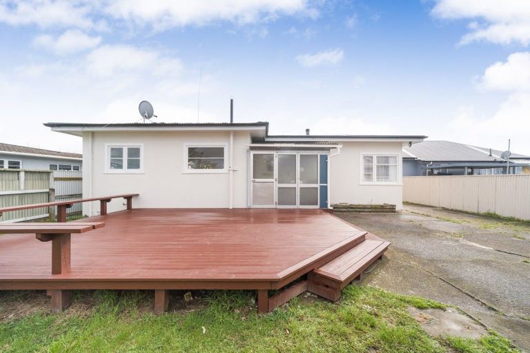 Photo of property in 22 Liverpool Street, Takaro, Palmerston North, 4412